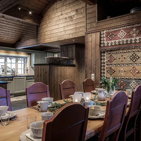 Alpehytte Th622- Premium Ski-In,Out Chalet With 8 Bedroom, Jacuzzi, Sauna