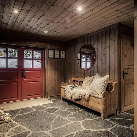 Alpehytte Th622- Premium Ski-In,Out Chalet With 8 Bedroom, Jacuzzi, Sauna
