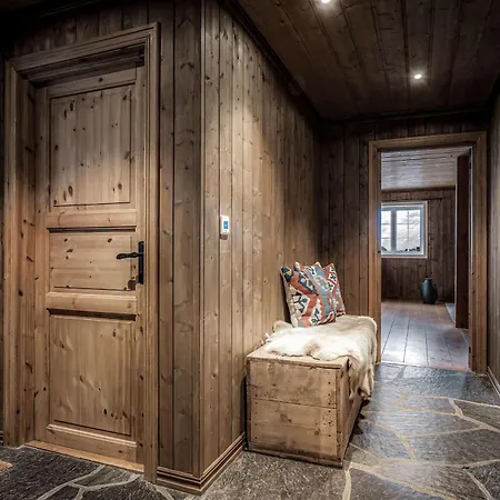 Alpehytte Th622- Premium Ski-In,Out Chalet With 8 Bedroom, Jacuzzi, Sauna *