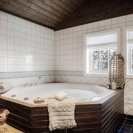 Th622- Premium Ski-In,Out Chalet With 8 Bedroom, Jacuzzi, Sauna * Innbygda